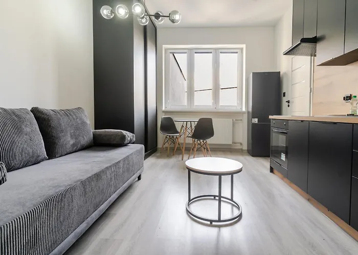 Slowackiego Modern By Bookinghost *